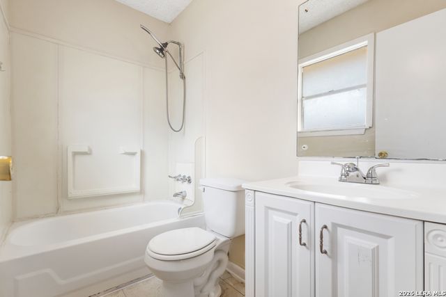 4718 Casa Oro St, San Antonio, TX 78233