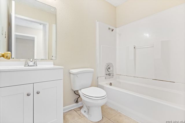 4718 Casa Oro St, San Antonio, TX 78233