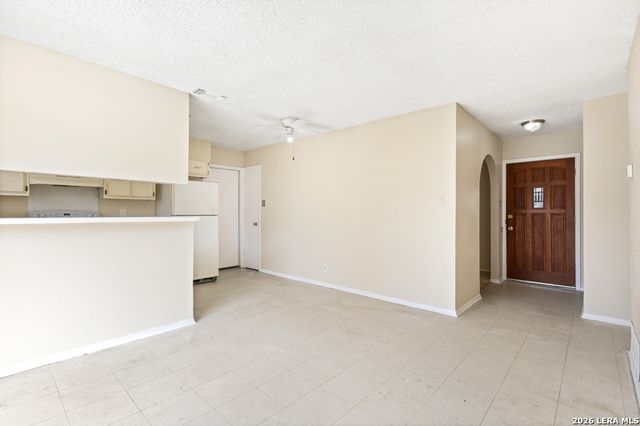 4718 Casa Oro St, San Antonio, TX 78233