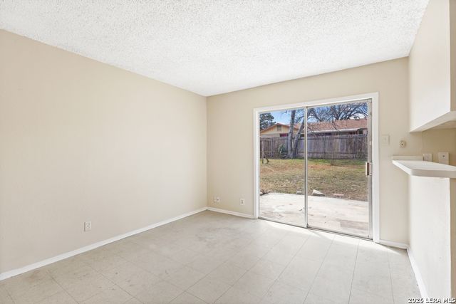 4718 Casa Oro St, San Antonio, TX 78233