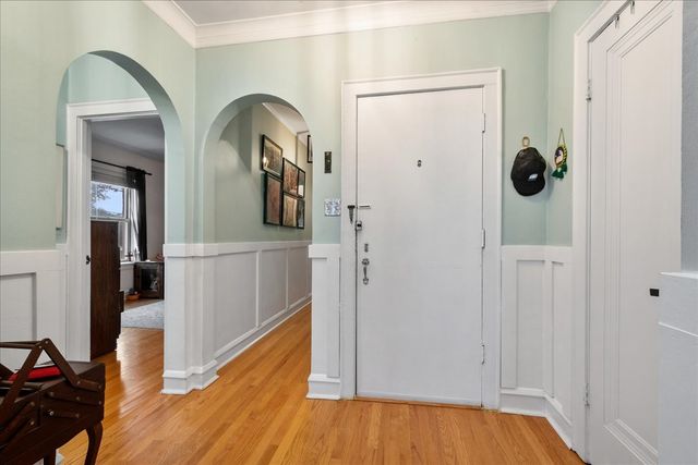 4128.5 N Kedvale Avenue 306, Chicago, IL 60641