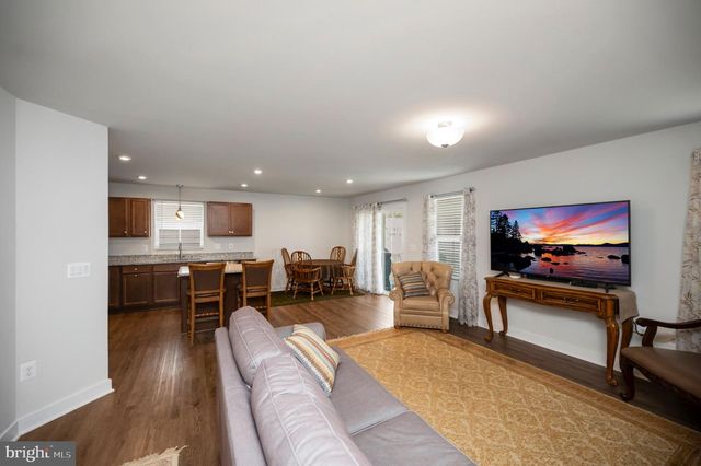 34889 MANSOURS DR, Locust Grove, VA 22508