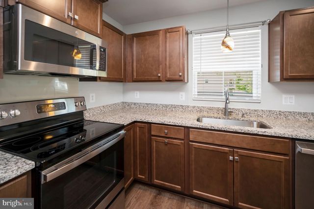 34889 MANSOURS DR, Locust Grove, VA 22508