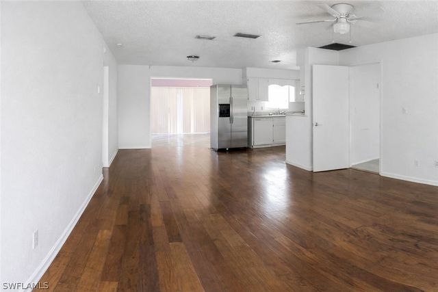 852 Ashland ST E, Lehigh Acres, FL 33974