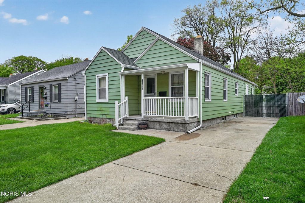 1204 Higley Street, Toledo, OH 43612