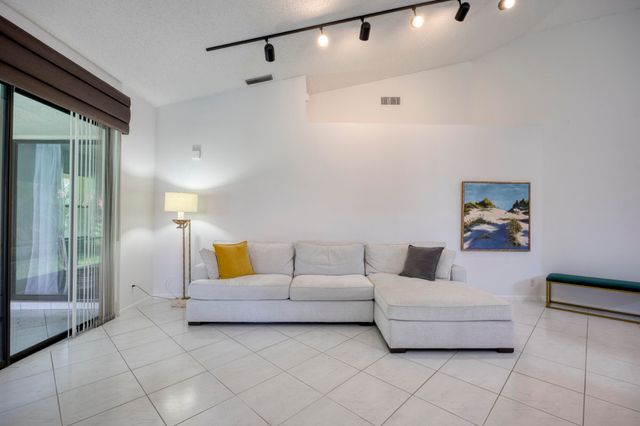 7520 Lexington Club Boulevard A, Delray Beach, FL 33446