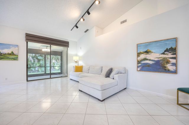 7520 Lexington Club Boulevard A, Delray Beach, FL 33446