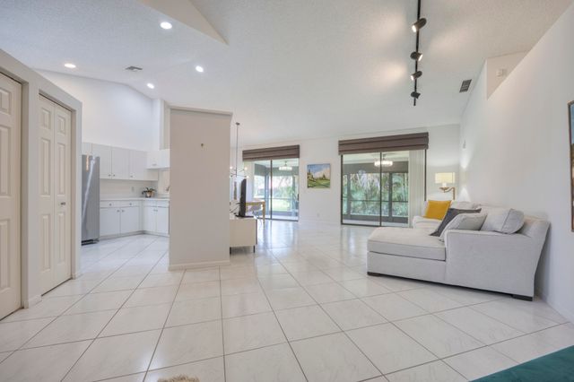 7520 Lexington Club Boulevard A, Delray Beach, FL 33446