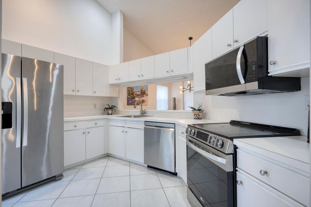 7520 Lexington Club Boulevard A, Delray Beach, FL 33446