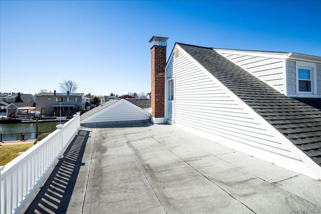 34 Jackson Place, Massapequa, NY 11758