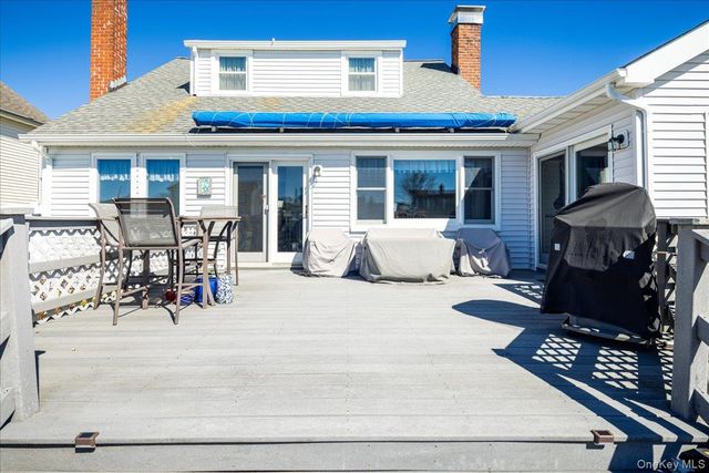 34 Jackson Place, Massapequa, NY 11758