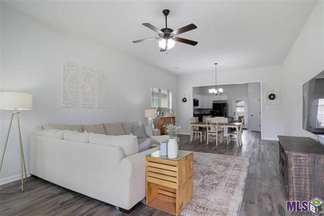 1030 Gentle Wind Dr, Baton Rouge, LA 70820