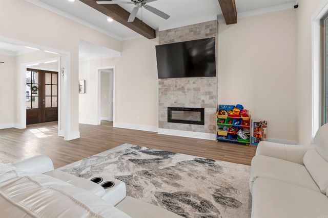 75 Lucia Lane, Maumelle, AR 72113