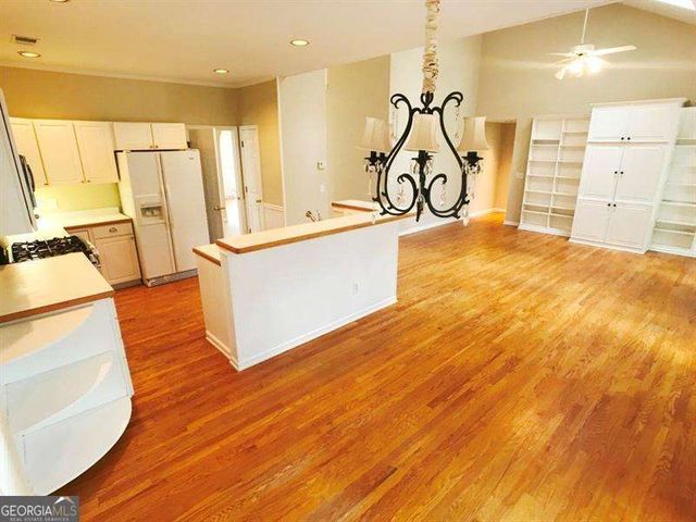 377 Fairbrook Circle, Marietta, GA 30067