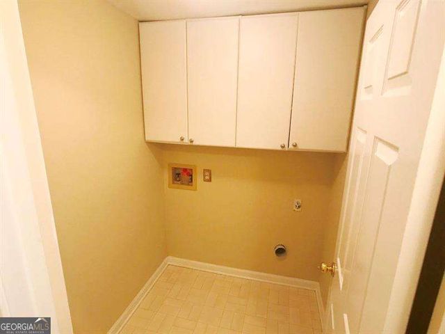 377 Fairbrook Circle, Marietta, GA 30067