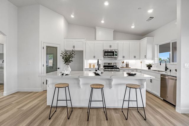36328 Highway 145, Madera, CA 93636