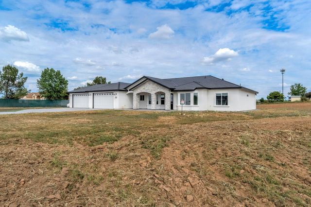 36328 Highway 145, Madera, CA 93636