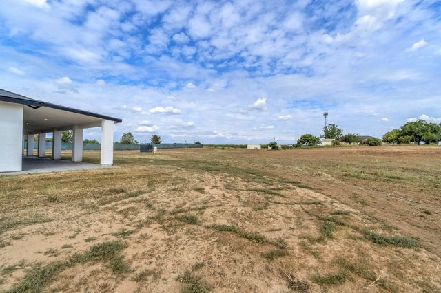 36328 Highway 145, Madera, CA 93636