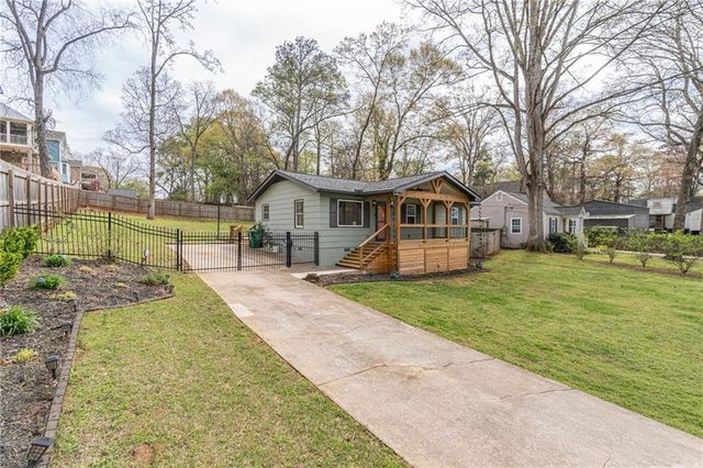 1660 White Oak Way, Decatur, GA 30032