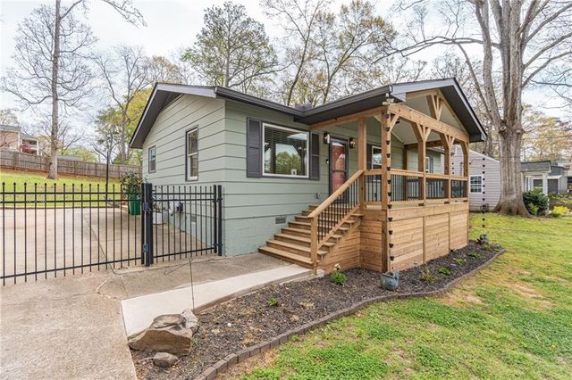 1660 White Oak Way, Decatur, GA 30032