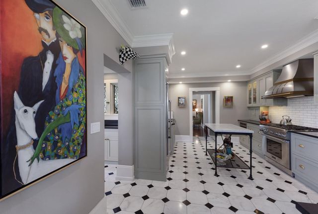 1829 BOUGAINVILLEA STREET, Sarasota, FL 34239