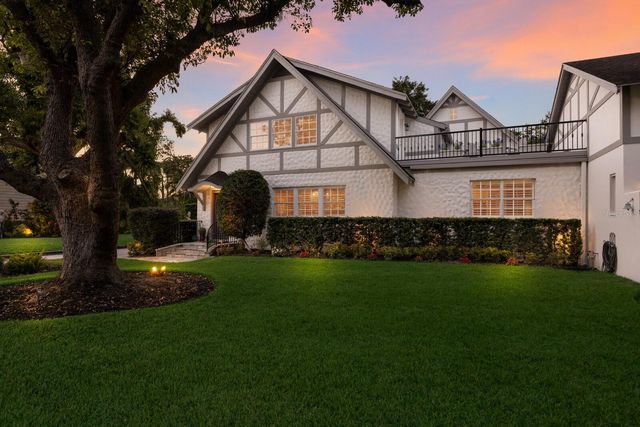 1829 BOUGAINVILLEA STREET, Sarasota, FL 34239