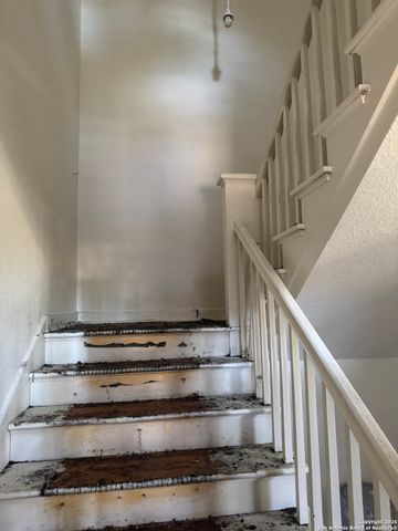 401 W Lynwood, San Antonio, TX 78212