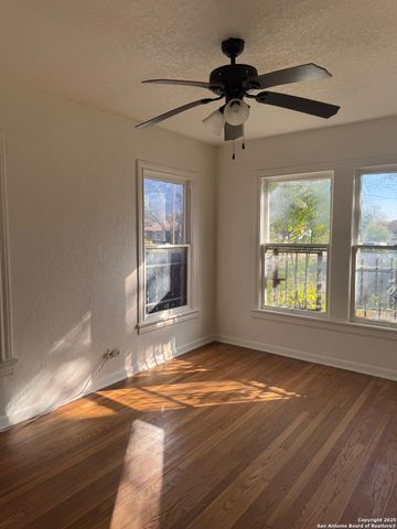 401 W Lynwood, San Antonio, TX 78212