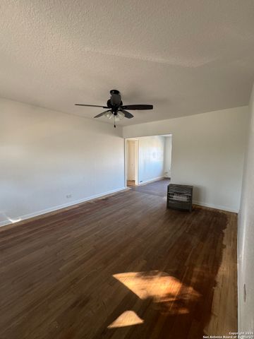 401 W Lynwood, San Antonio, TX 78212