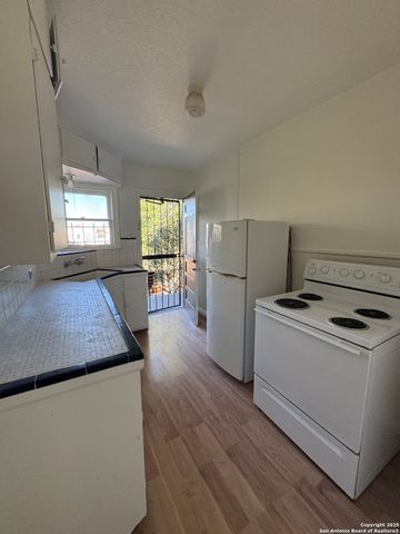 401 W Lynwood, San Antonio, TX 78212