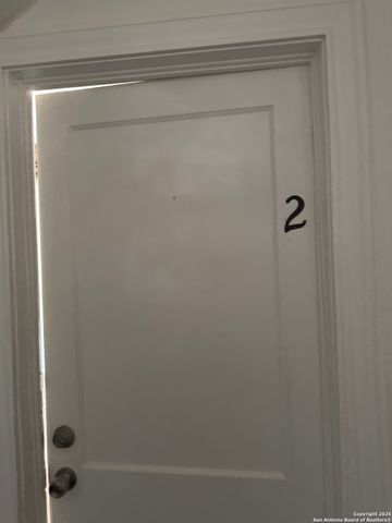 401 W Lynwood, San Antonio, TX 78212