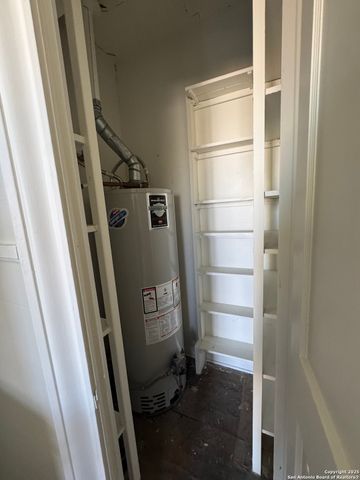 401 W Lynwood, San Antonio, TX 78212