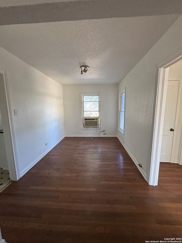 401 W Lynwood, San Antonio, TX 78212