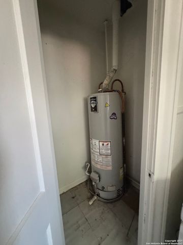 401 W Lynwood, San Antonio, TX 78212