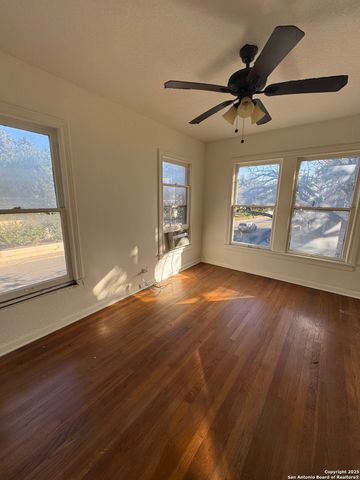 401 W Lynwood, San Antonio, TX 78212