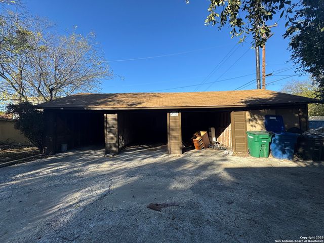 401 W Lynwood, San Antonio, TX 78212