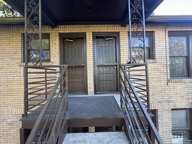 401 W Lynwood, San Antonio, TX 78212