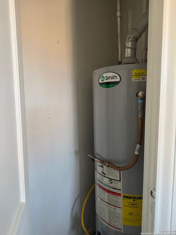 401 W Lynwood, San Antonio, TX 78212