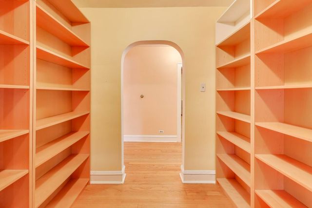 1601 Sherman Place, Des Plaines, IL 60016