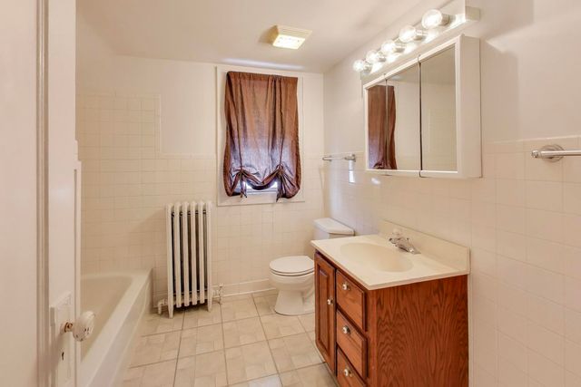 1601 Sherman Place, Des Plaines, IL 60016