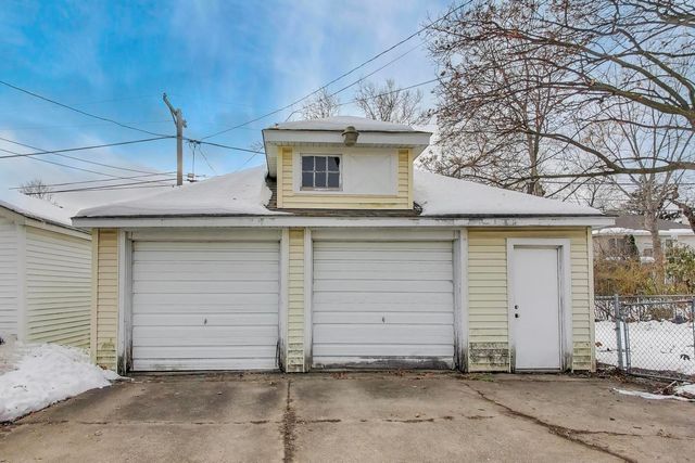 1601 Sherman Place, Des Plaines, IL 60016