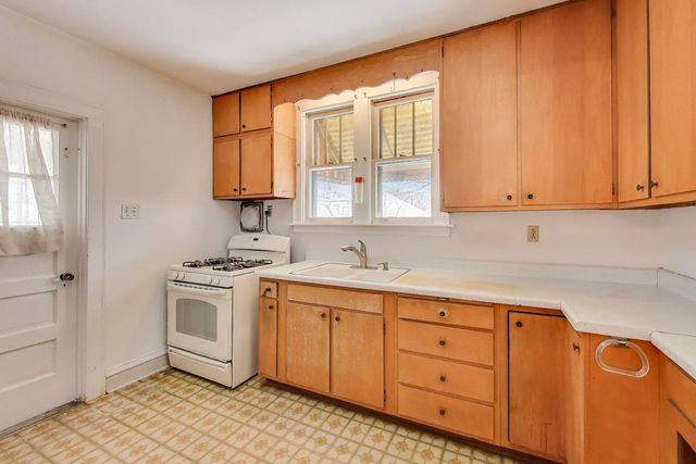 1601 Sherman Place, Des Plaines, IL 60016