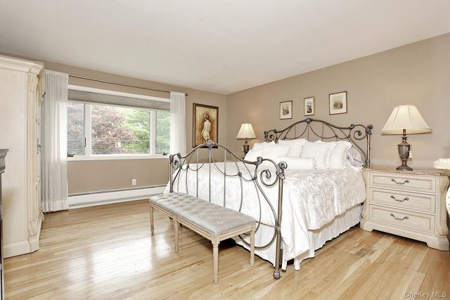 8 Medford Place, Nanuet, NY 10954