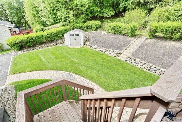 8 Medford Place, Nanuet, NY 10954