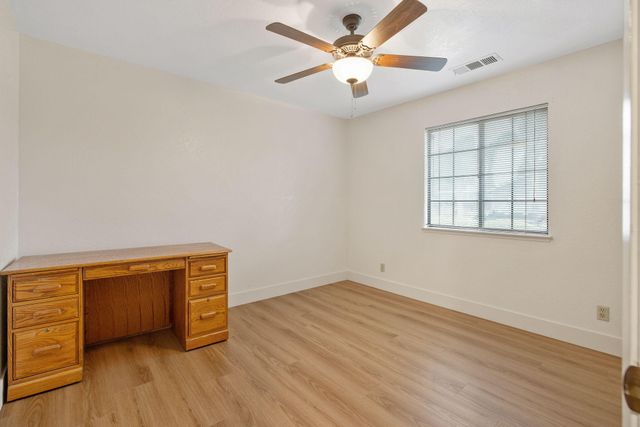 2215 E Myrtle Court, Visalia, CA 93292