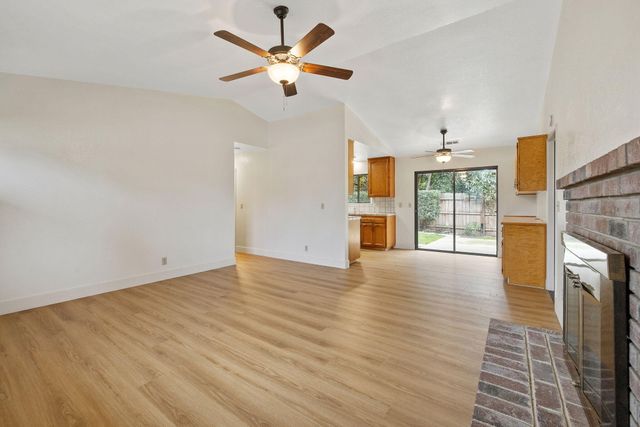 2215 E Myrtle Court, Visalia, CA 93292