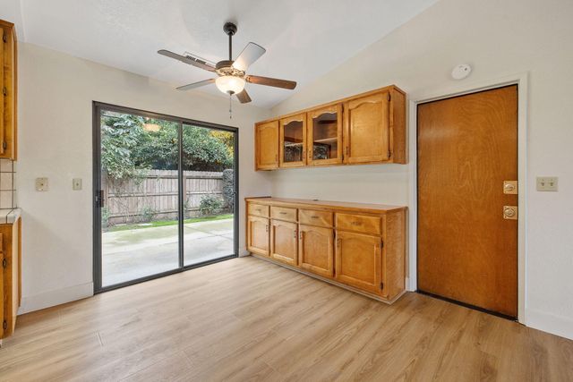 2215 E Myrtle Court, Visalia, CA 93292