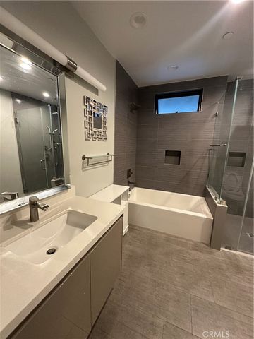 330 Salem Street 102, Glendale, CA 91203