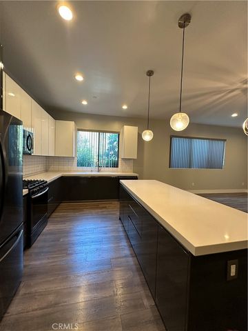 330 Salem Street 102, Glendale, CA 91203