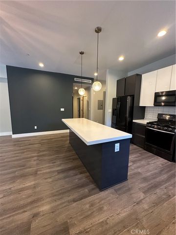 330 Salem Street 102, Glendale, CA 91203